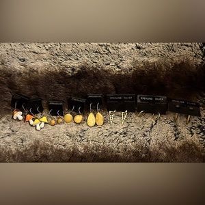 Jazzy Warm Golden 8 PAIR EARRING SET!